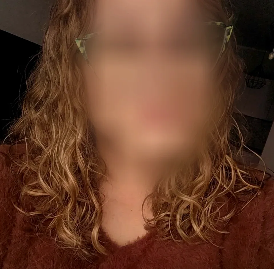 Emma, 29