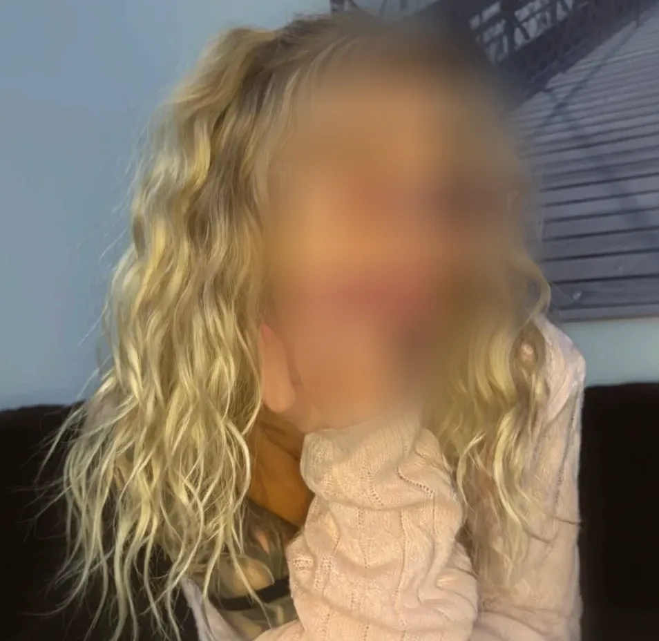 Maaike, 23