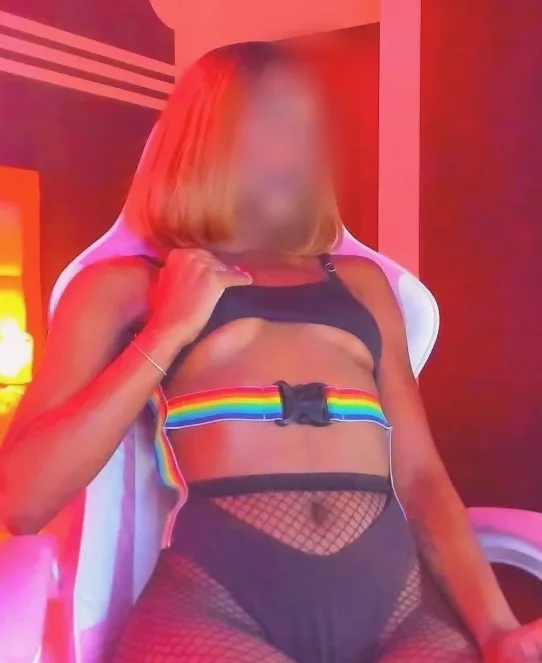 Noa, 25
