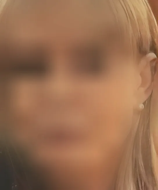Shania, 25